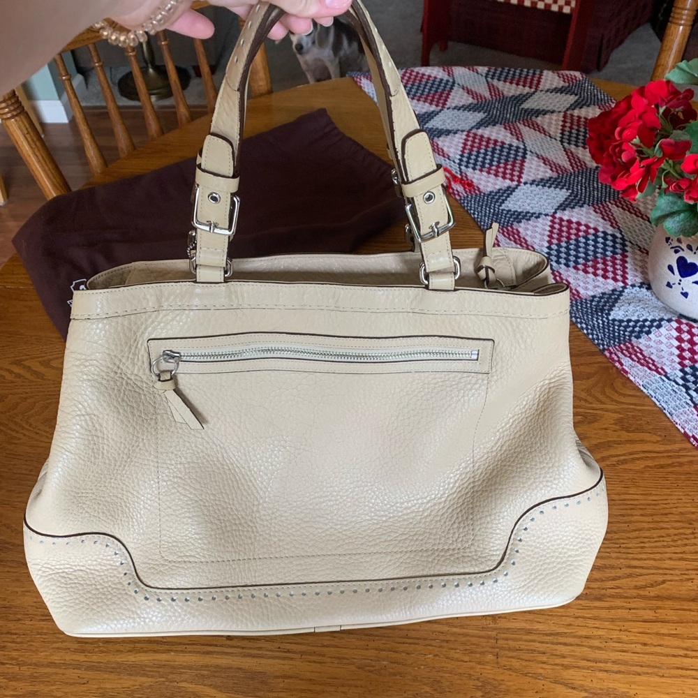 Like-new coach purse